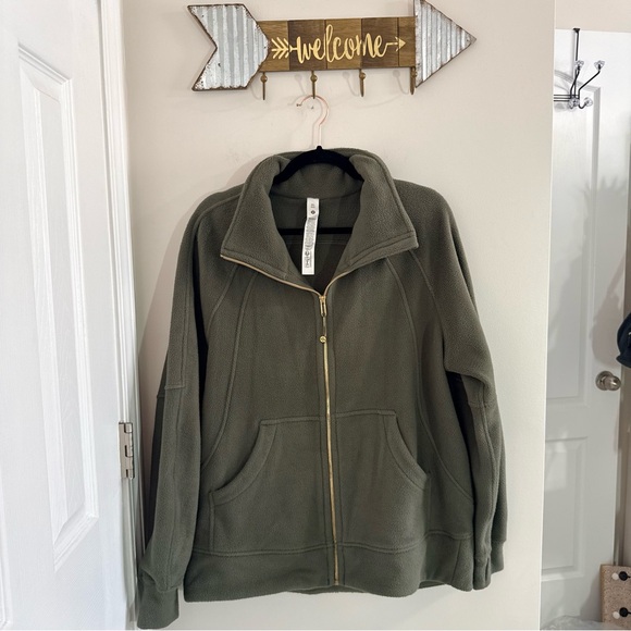 lululemon athletica Jackets & Blazers - LuluLemon Olive Green Zip-Up Fleece Jacket Size M/L EUC